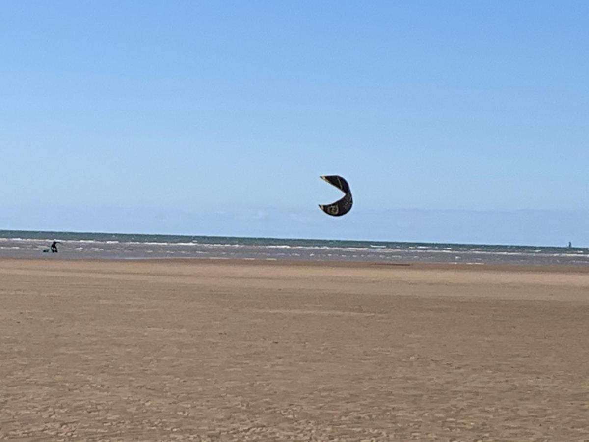 Beach Lookout - Sea Views Lytham St Annes Ngoại thất bức ảnh